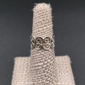 Size 6.5 Sterling Silver Swirl Pattern Band Ring A6719